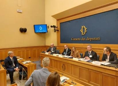 Arneg backs roadmap for sustainable cold chain at Italian press event