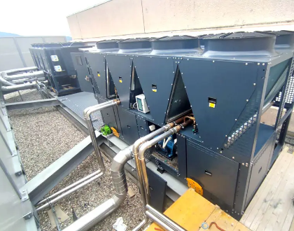 Hecoclima installing two heat pumps for Palazzo Mercurio, Chiasso
