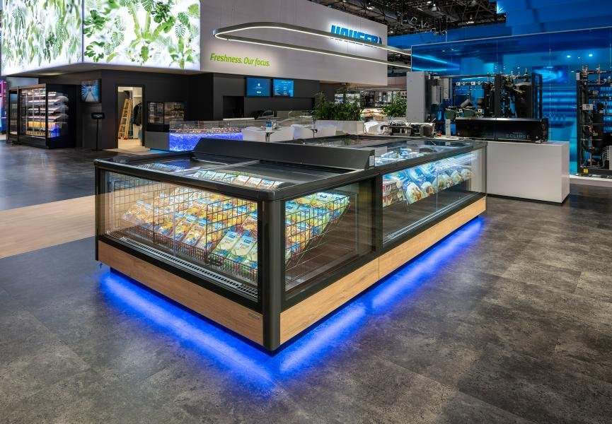 HAUSER repense l’îlot MERANIS06 pour des concepts de magasin flexibles
