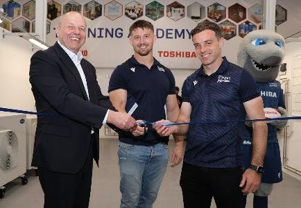 Carrier Solutions UK Opens Flagship HVAC Training Centre in Stockport