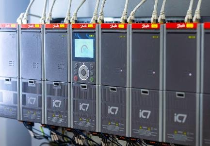 Danfoss expands iC7-Automation VFD with functional safety and fieldbus options