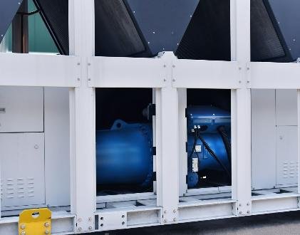A new chiller with environmentally friendly refrigerant for Frascold’s production facilities