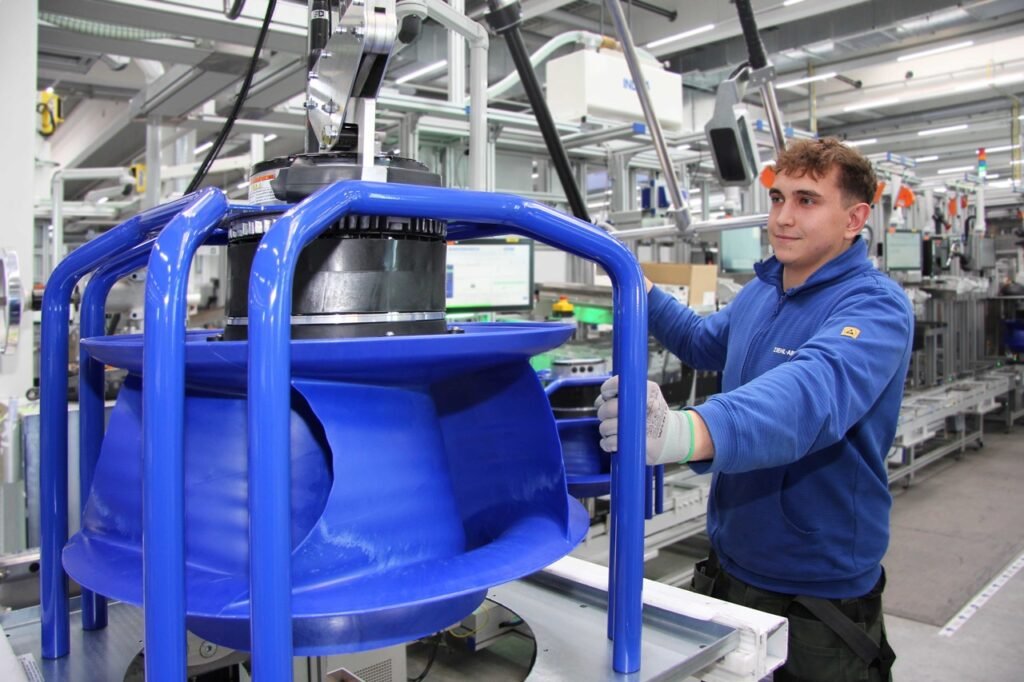 Ziehl-Abegg Radialgebläse – 200-277V, 50/60Hz, 1,65-1,2A, 0,23kW, 3210 U/min, Gebraucht